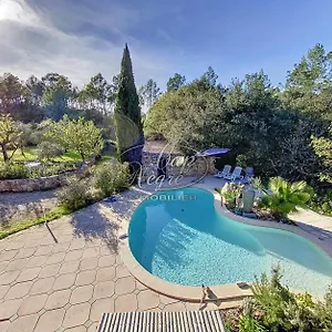 superbe-villa-en-cur-de-foret-avec-piscine.fr-provencehotel.com/